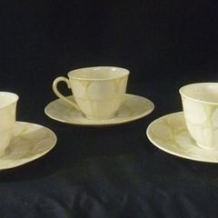 Beleek Shell pattern Cups & Saucers