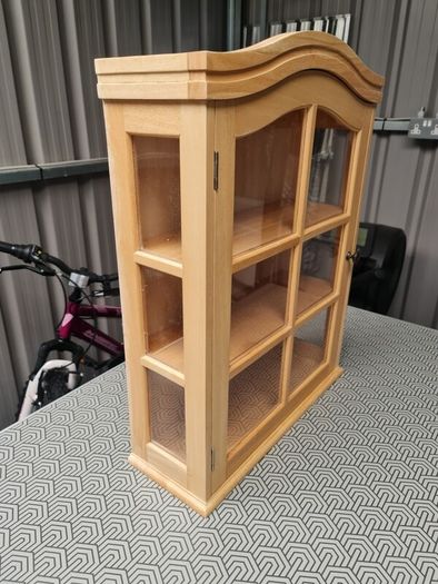 Cabinet Display case