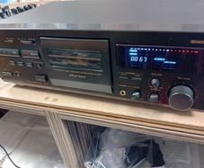 TEAC V1050 Stereo cassette deck