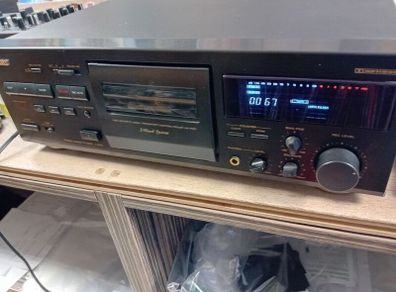 TEAC V1050 Stereo cassette deck