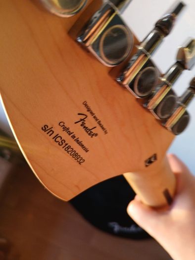 Fender Squier Affinity Stratocaster HSS Sunburst Guitar & Gig Bag Bundle
