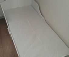 Toddler bed