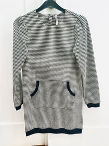 Long sleeve tunic black and white 11 yrs