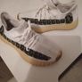 Yeezy Trainers Image 3