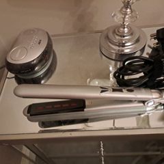 Hair straightener