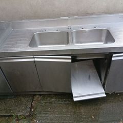 Stainless steel sink