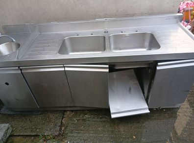 Stainless steel sink