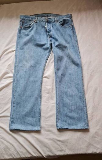 levis 501 Size 38/28 button fly have been shortened from 32" leg In excellent condition