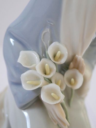 Lladro Figurine