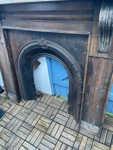 Victorian cast iron fireplace & wooden surround