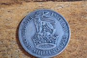Great Britain UK 1933, One Shilling, George V, Silver Coin - free standard postage