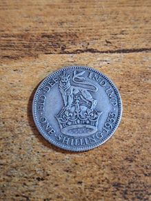 Great Britain UK 1933, One Shilling, George V, Silver Coin - free standard postage