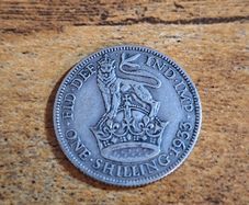 Great Britain UK 1933, One Shilling, George V, Silver Coin - free standard postage