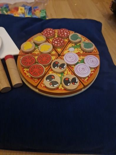 Wooden pizza set