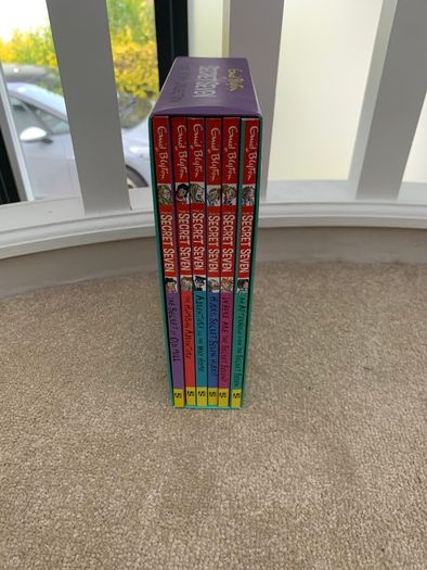 Secret Seven 6 x Book Box Set