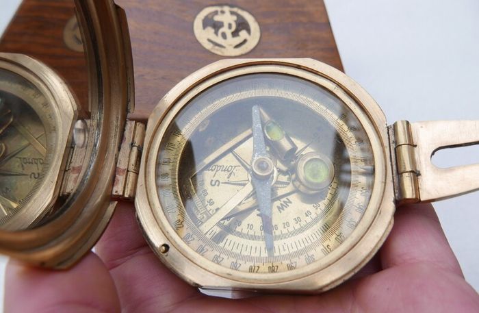 Vintage Stanley London Brunton  Brass Nautical Compass with Wooden Box