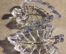 Set Of 2 Crystal Leave As Trinklt Dish.