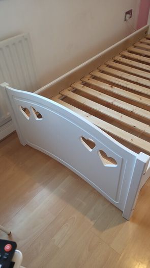 Bedroom furniture set . Need gone ASAP!