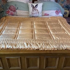 Vintage Slumbalux Satin Padded Quilt