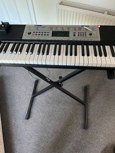 Electric keyboard & Stand