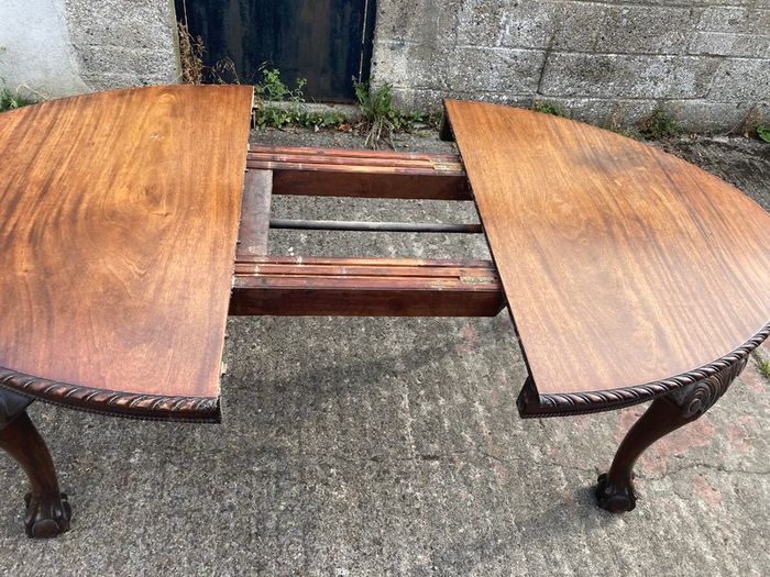 Antique Table - Extending - 2 Leaves