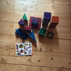 150 Playmags 3D magnetic tiles