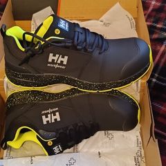 Helly Hansen safety shoes