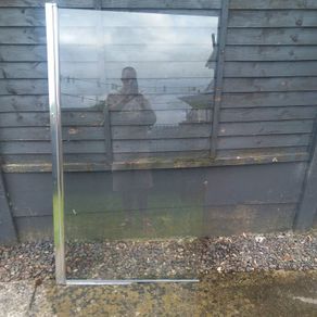 over bath glass shower screen