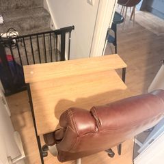 chair and desk excellent condition