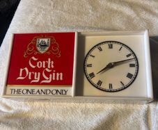 Original Cork Dry Gin Clock