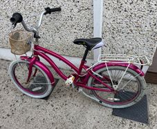Girls bike