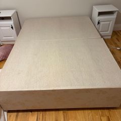 Bed base and Matress 4 foot 6