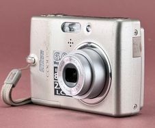 Nikon COOLPIX L11 6.0MP Digital Camera