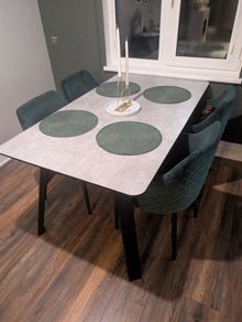 Dinning table