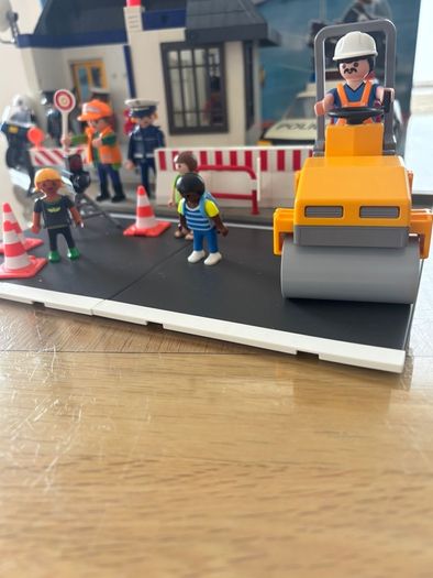 Play Mobil