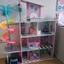 doll house and extra accessories Image 3