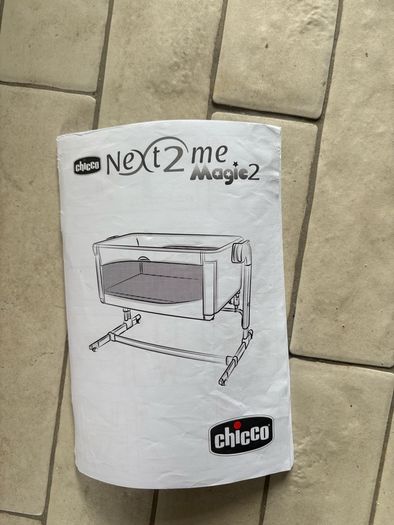 Chicco Next2me co-sleeper crib and mattress & travel bag