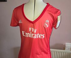 Brand New 2018/19 Real Madrid Women's Jersey - Large size