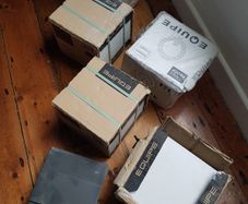 Bathroom tiles - white/black