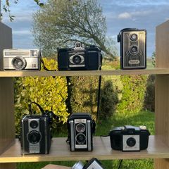 Collection of 11 vintage cameras