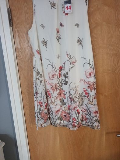 Primark  Dress.  S.16.    B.N.W.T.