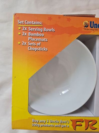 Uncle bens Chinese dinner set 2x bowls 2x bamboo Placemats  2x chopsticks brand new never been out of box