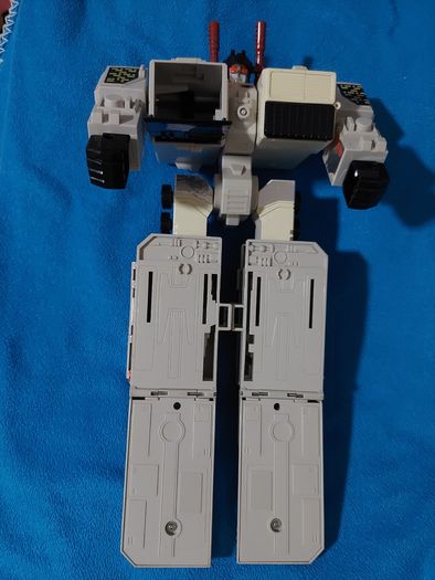 Transformer G1  Metroplex
