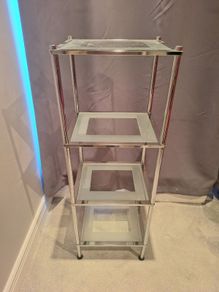 Bathroom shelving unit