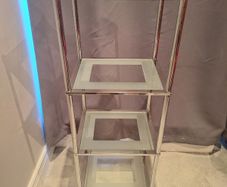 Bathroom shelving unit