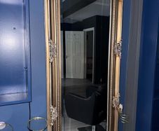 Gold mirror