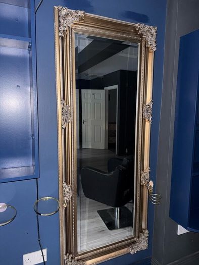 Gold mirror
