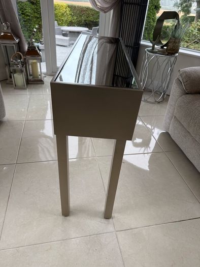 console table