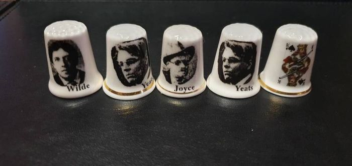 Bone China Thimbles Kings&Famous People