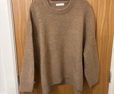 Women's jumper size L but more 18/20